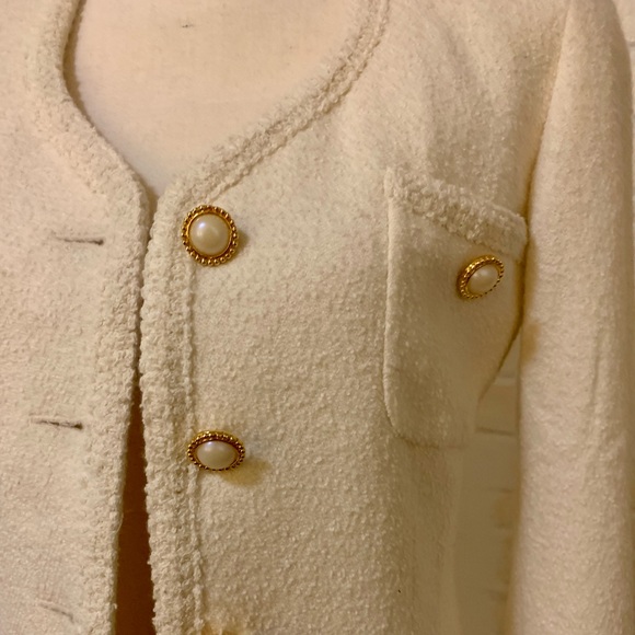 Wow 🤍  2pc Escada Suit Small Fit (34/38) - Picture 3 of 13